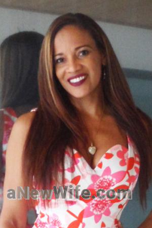 154438 - Yenis Age: 49 - Colombia