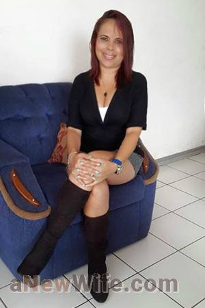 156935 - Alina Age: 50 - Costa Rica