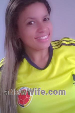 163088 - Dariela Age: 42 - Colombia