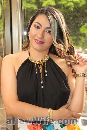 176808 - Luciana Age: 35 - Colombia