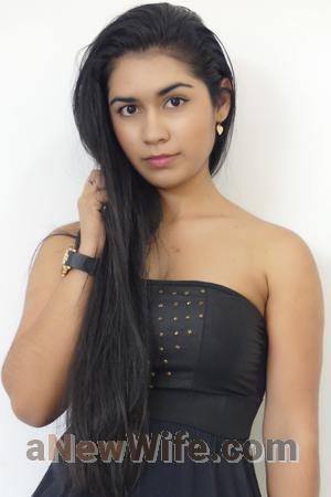 182957 - Yannine Age: 28 - Colombia