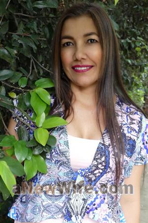 185965 - Luz Enith Age: 56 - Colombia