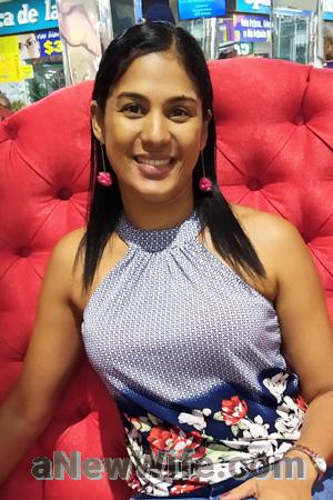 195449 - Emi Age: 45 - Colombia