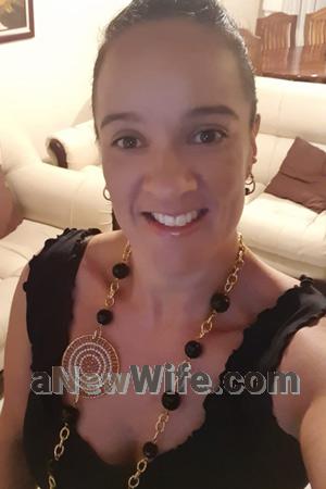 196058 - Lourdes Age: 42 - Costa Rica