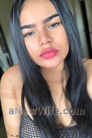 196158 - Laura Age: 24 - Colombia