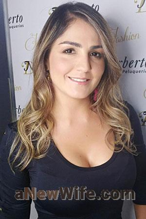 200168 - Manuela Age: 42 - Colombia