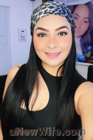 201729 - Sandra Age: 37 - Colombia