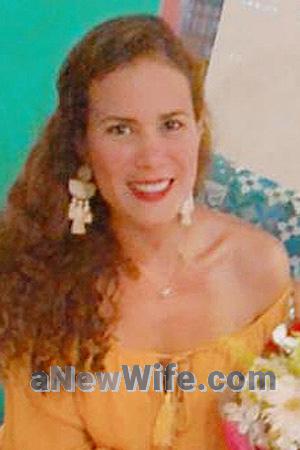 202272 - Stephanie Age: 39 - Costa Rica