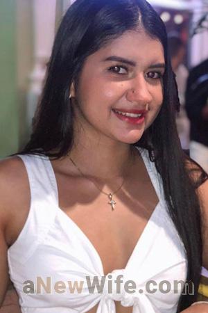 205719 - Alejandra Age: 26 - Colombia