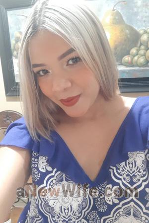 205747 - Yibeth Age: 30 - Colombia