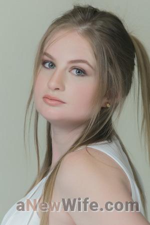 207422 - Daniela Age: 34 - Colombia