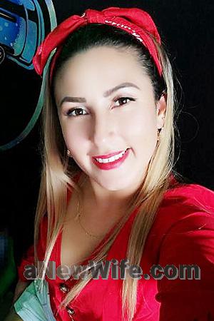 209327 - Melissa Age: 34 - Costa Rica