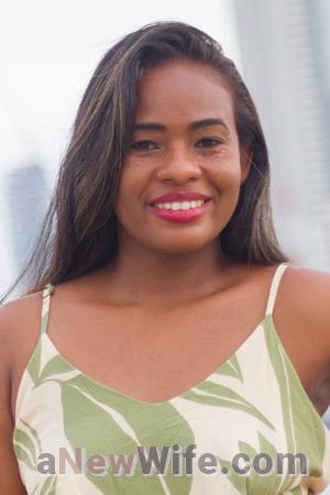 210441 - Karelis Age: 36 - Colombia