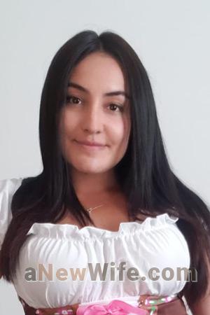 211145 - Silvia Age: 32 - Colombia