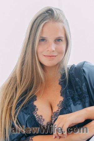 212204 - Elizaveta Age: 26 - China