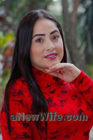 213774 - Yuliana Age: 40 - Colombia