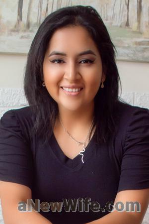 214728 - Evelyn Age: 32 - Peru