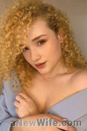 215550 - Scarlet Age: 26 - Colombia