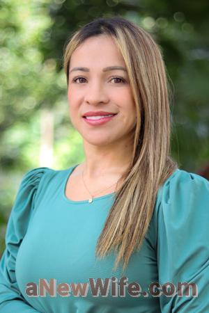 218134 - Laura Age: 35 - Colombia