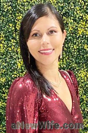 219473 - Laura Age: 44 - Costa Rica