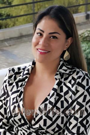 220038 - Alejandra Age: 35 - Colombia