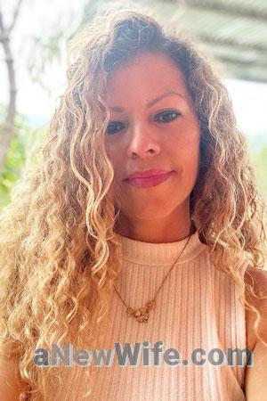 220208 - Marjorie Age: 51 - Costa Rica