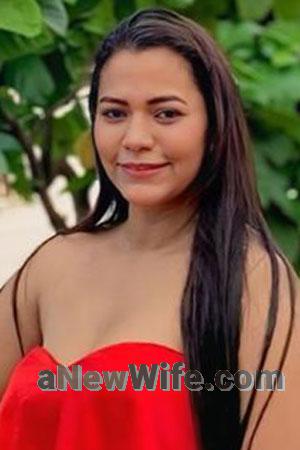 220510 - Estefania Age: 36 - Colombia