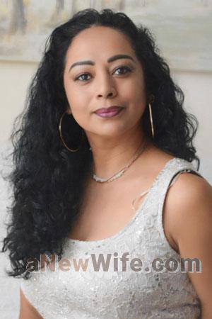 220517 - Erika Age: 51 - Peru