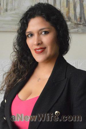 220612 - Ysabel Age: 44 - Peru