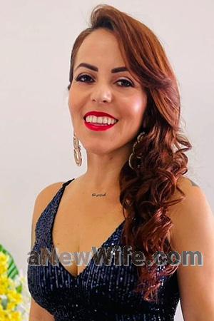 221238 - Fernanda Age: 37 - Costa Rica