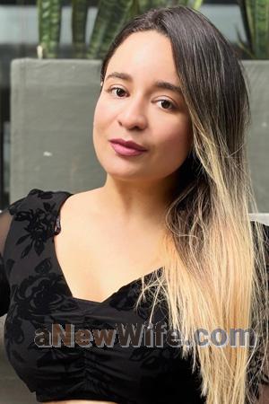 223216 - Geraldine Age: 34 - Colombia