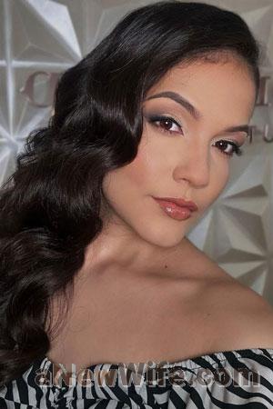 223714 - Laura Age: 21 - Colombia