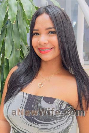 223840 - Nayelis Age: 23 - Colombia