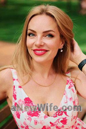 223870 - Tetiana Age: 44 - Ukraine