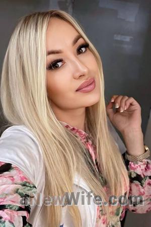 224252 - Svetlana Age: 35 - Ukraine