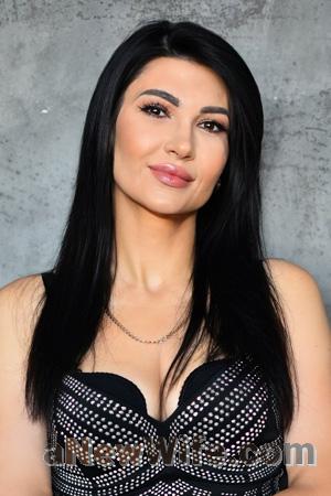 225257 - Yuliia Age: 47 - Ukraine