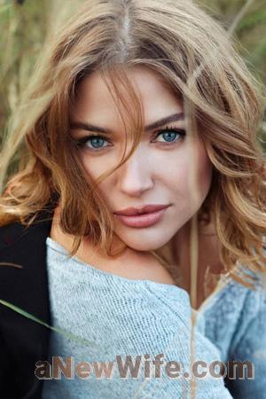 225630 - Tetiana Age: 29 - Ukraine