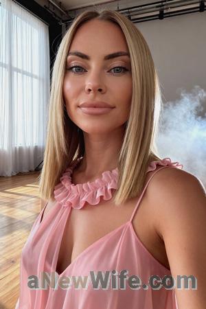 226116 - Khrystyna Age: 37 - Ukraine