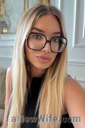 226611 - Diana Age: 22 - Ukraine