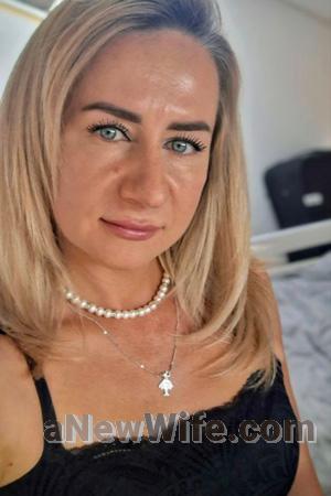 227186 - Viktoriia Age: 42 - Ukraine