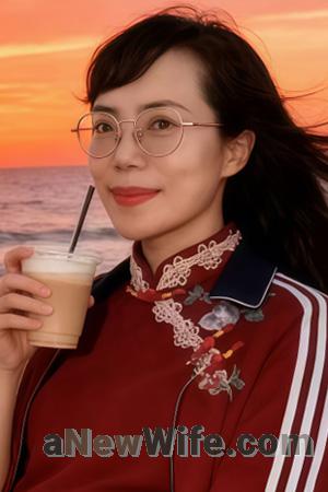 227218 - Emily Age: 62 - China