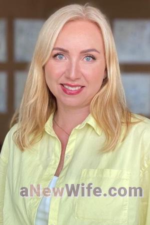 227687 - Luliia Age: 53 - Mexico