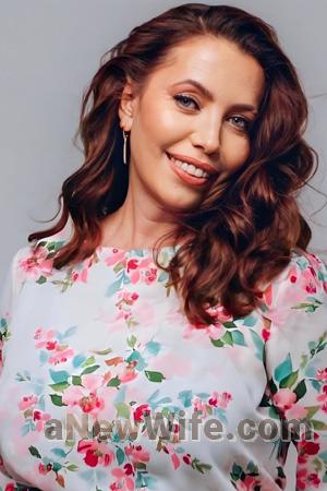 228205 - Yuliia Age: 58 - Ukraine