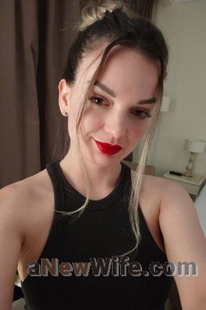 228752 - Yuliia Age: 31 - Ukraine